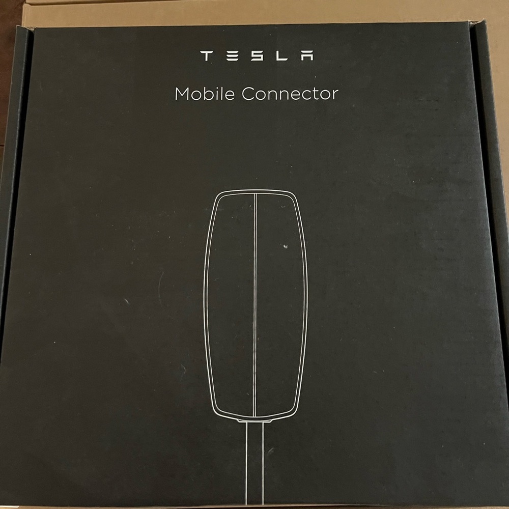 Sealed Tesla Mobile Connector NIB